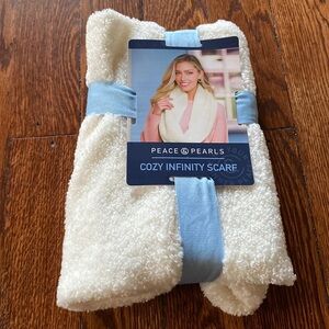Peace & Pearl's Cozy Infinity Sherpa Scarf